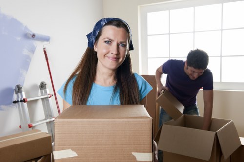 Professional man and van service in South Kensington with careful item transport