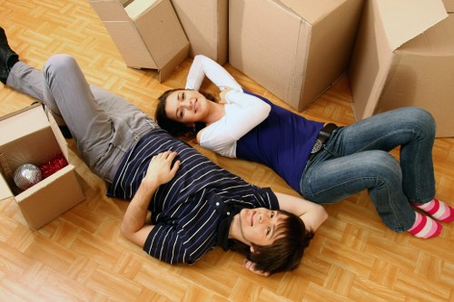 Loading removals van near South Kensington homes